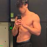 tomstr8boi from onlyfans